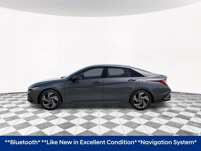 Certified Used 2025 Gray Hyundai SEL Convenience image 5