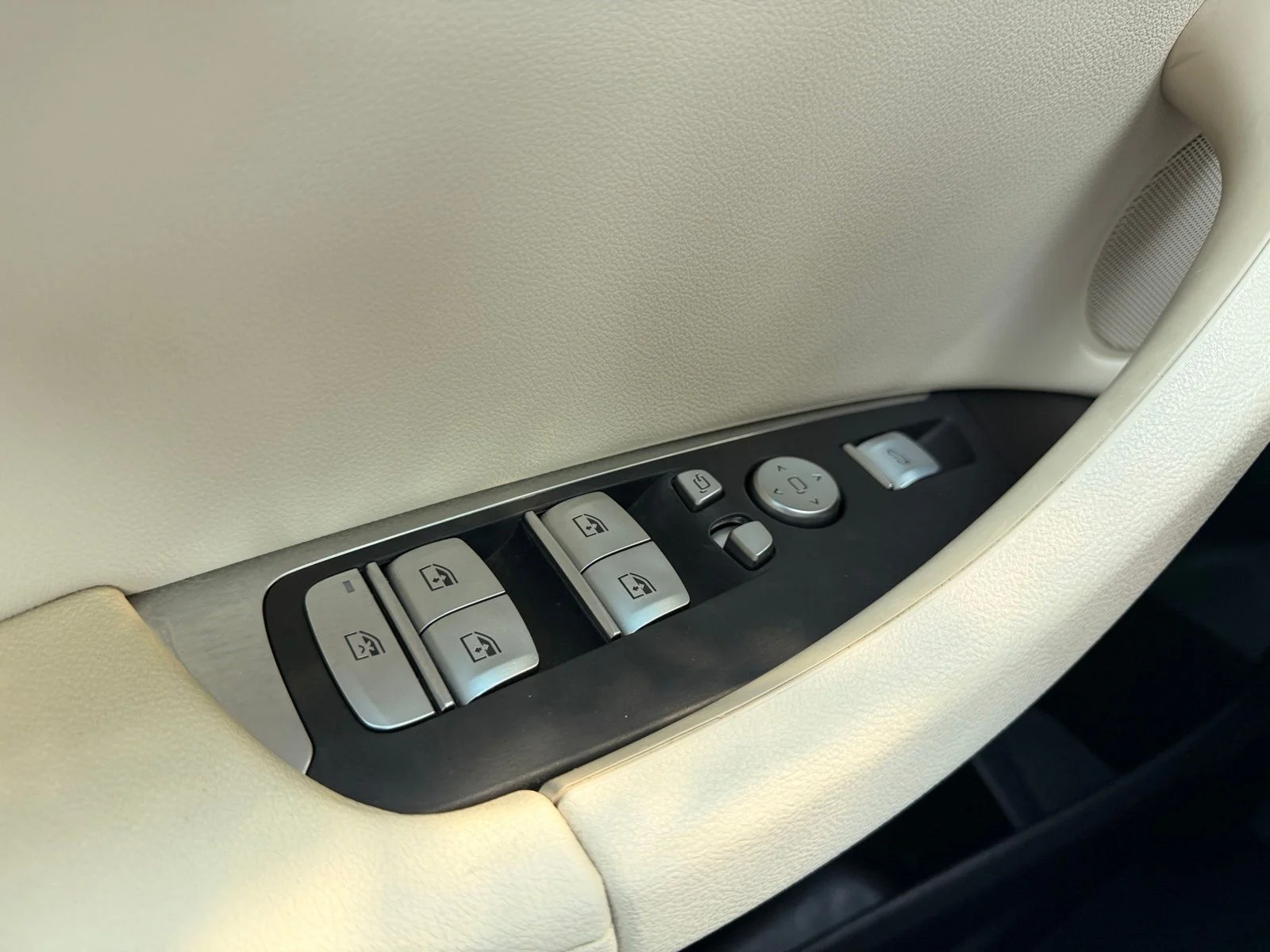 Certified Used 2023 Alpine White BMW sDrive30i image 23