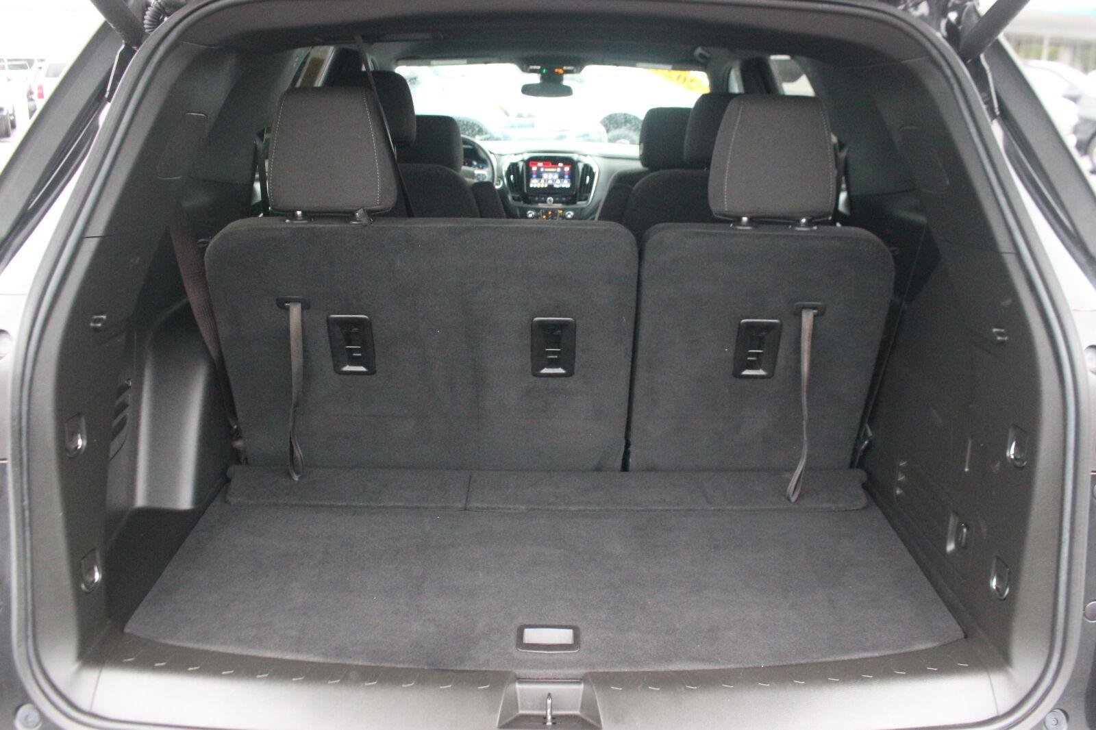 Used 2023 Mosaic Black Metallic Chevrolet LT Cloth image 11