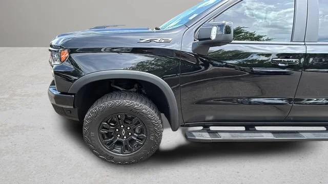Used 2025 Black Chevrolet ZR2 image 33
