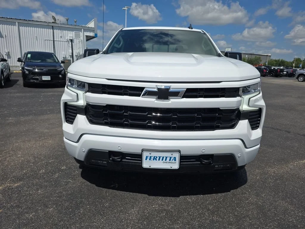 New 2026 Summit White Chevrolet RST image 35