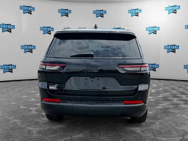 Used 2023 Black Jeep Limited image 5
