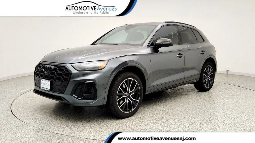 2022 Audi SQ5 Prestige's photo