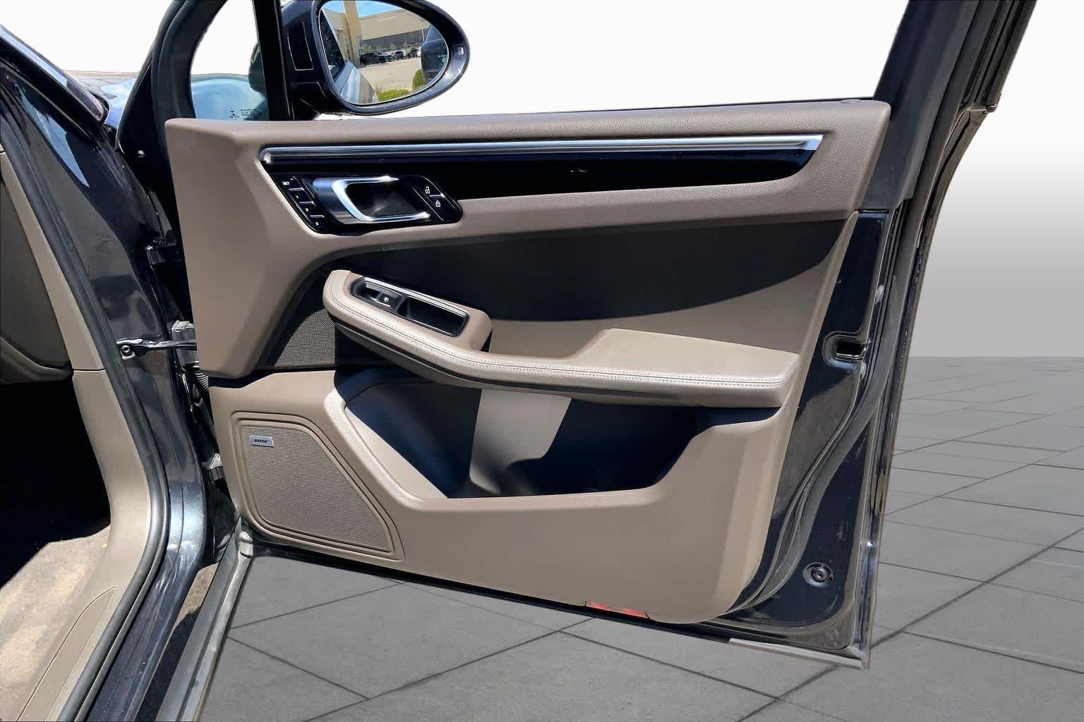 Used 2022 GRAY Porsche  image 18