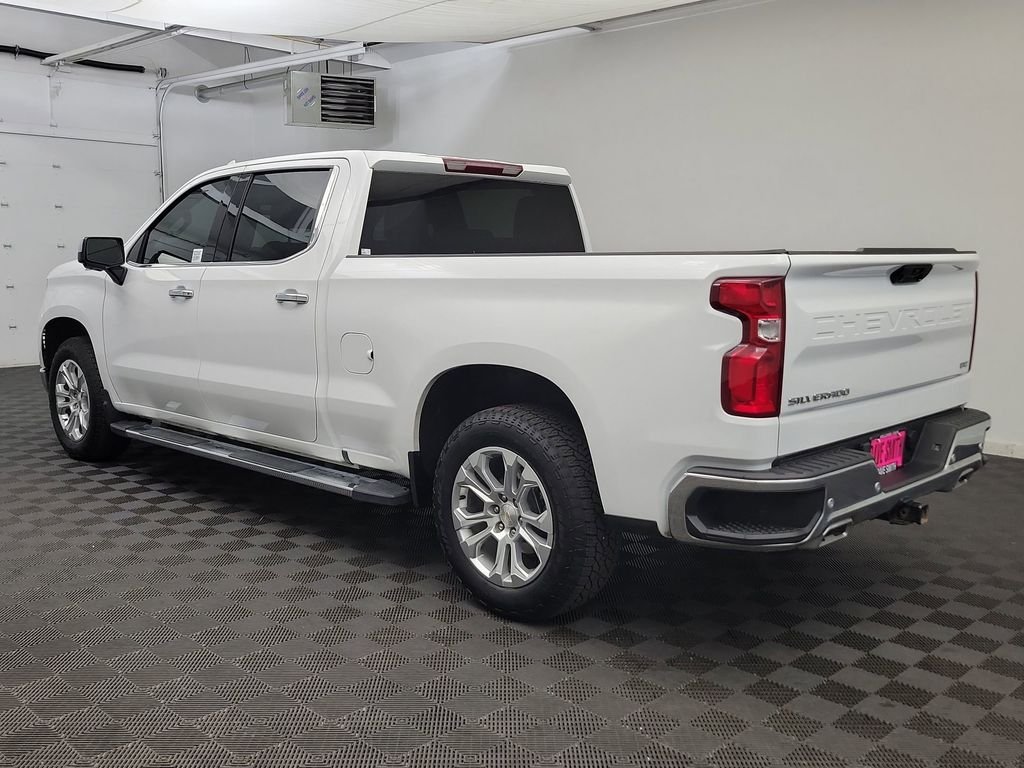 2024 Chevrolet Silverado 1500 LTZ photo 3