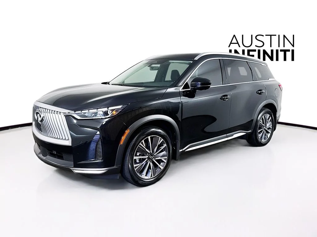 Certified Used 2026 Black INFINITI LUXE image 4