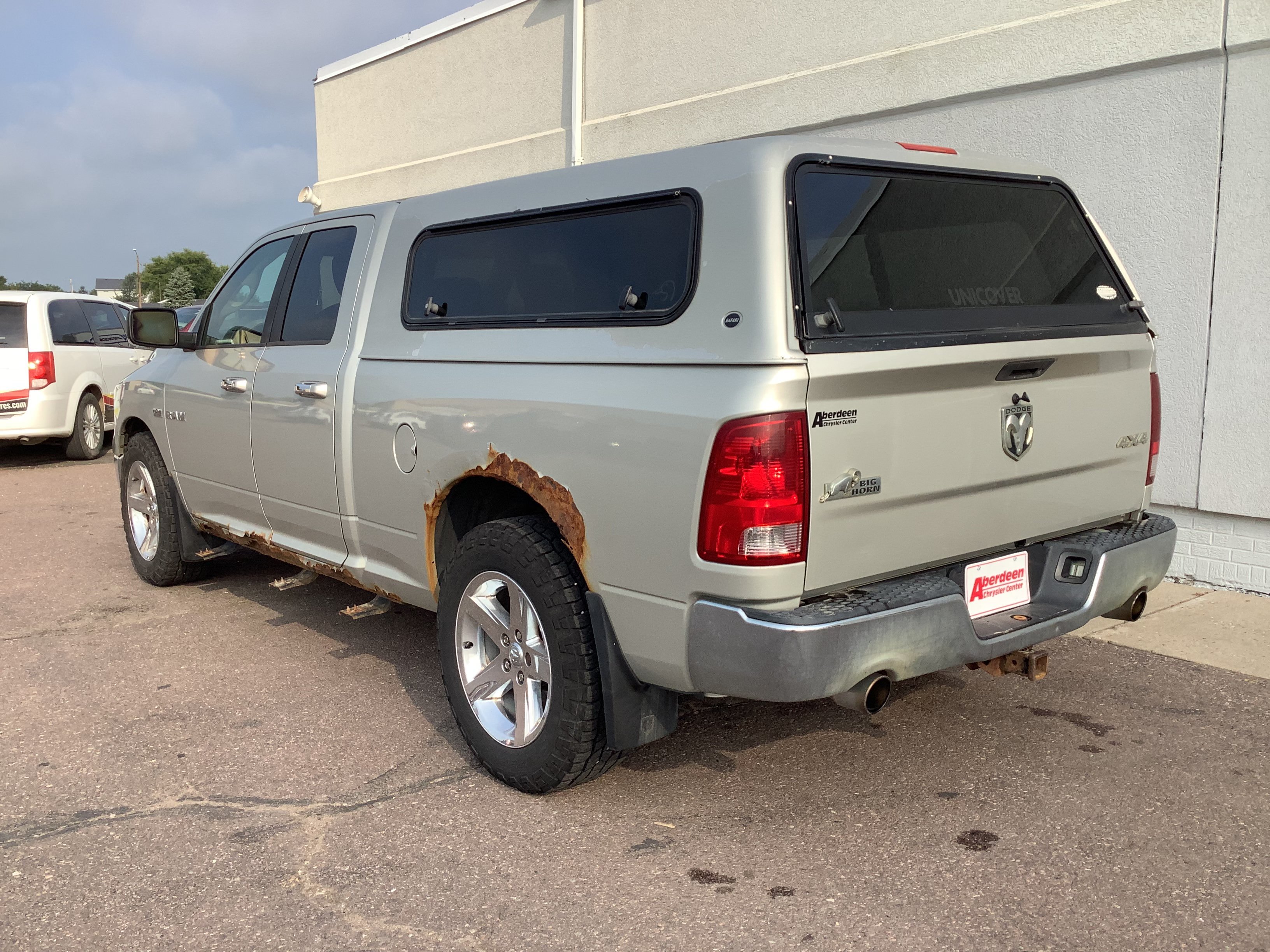 Used 2010 Gray Ram SLT image 7