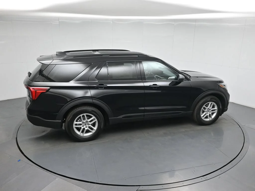 New 2026 Agate Black Metallic Ford Active image 38