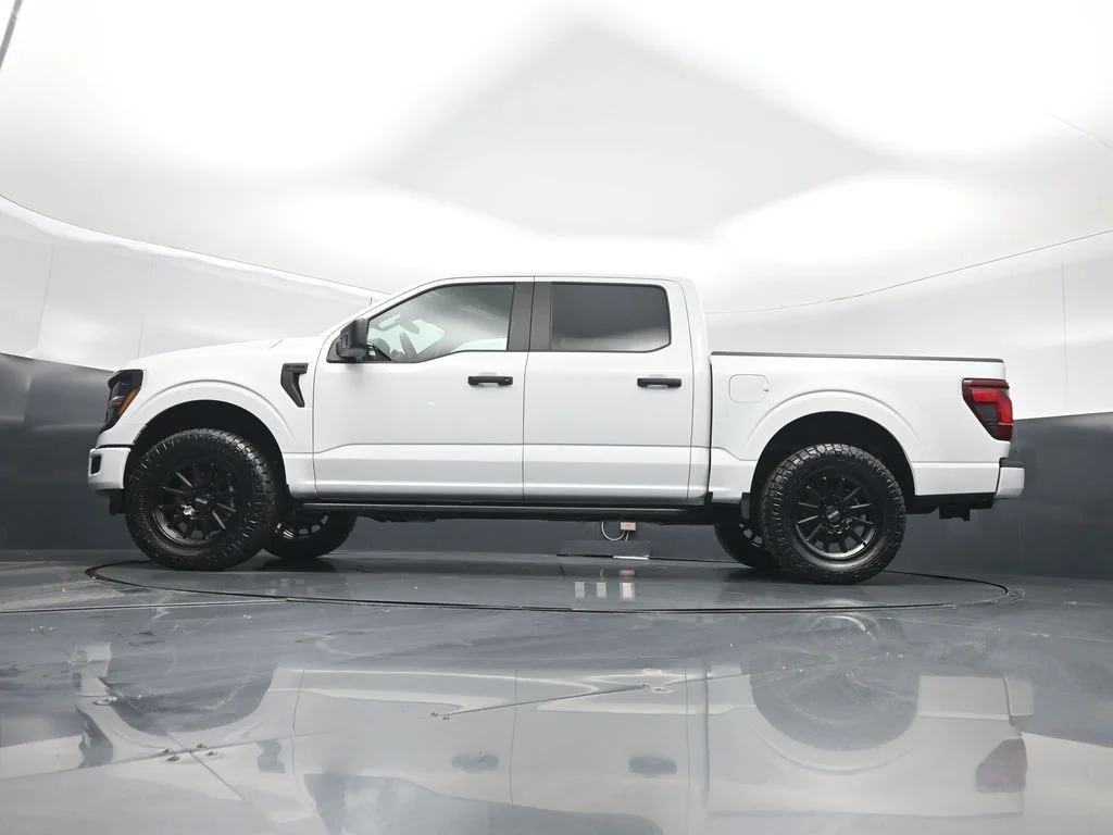 New 2026 Oxford White Ford STX image 43