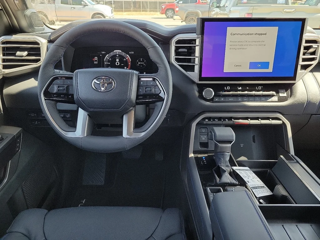 New 2026 Wind Chill Pear Toyota Platinum image 8