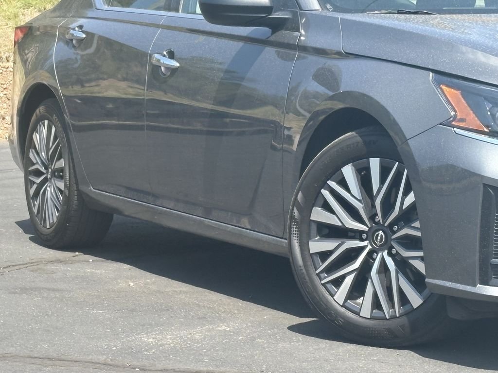 2025 Nissan Altima SV - Photo 7