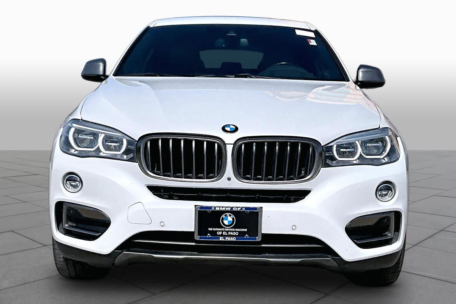 Used 2019 Alpine White BMW sDrive35i image 3