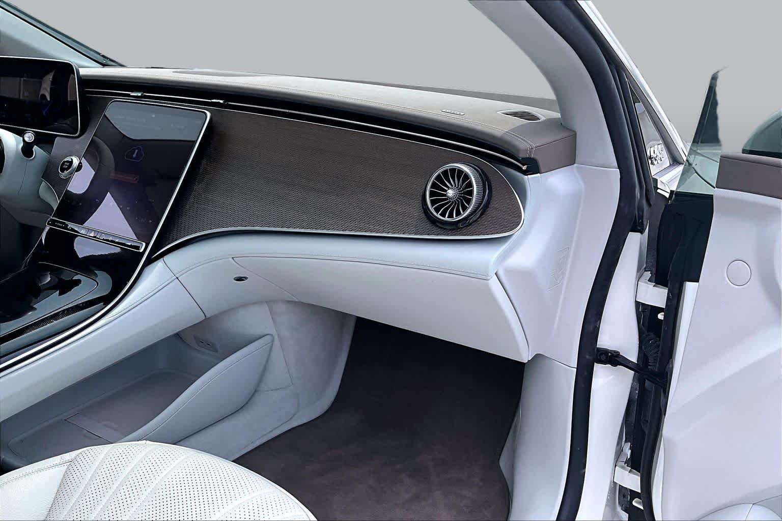 Used 2023 Polar White Mercedes-Benz EQE 500 image 18
