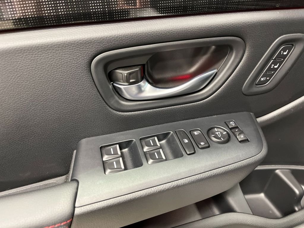 2025 Honda Pilot Black Edition - Photo 11