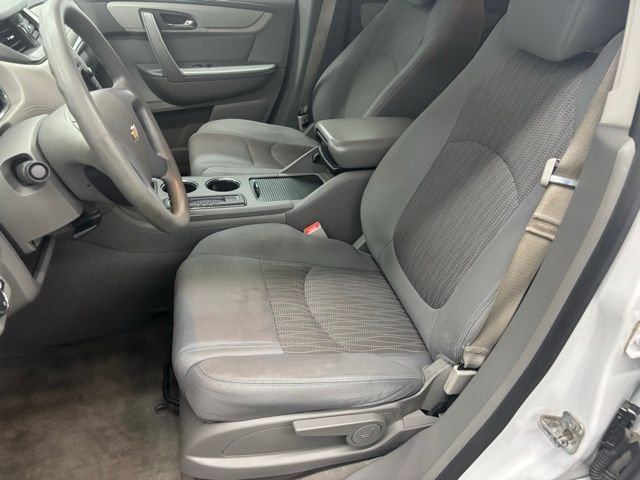 Used 2017 White Chevrolet LS image 14