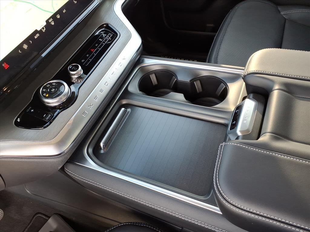 2025 Ford Expedition Platinum - Photo 13