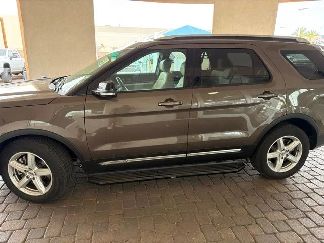 Used 2016 Caribou Metallic Ford XLT image 2