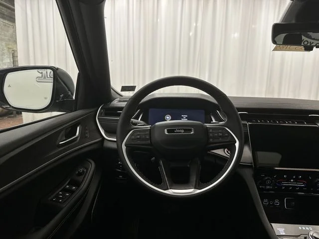 2025 Jeep Grand Cherokee L Limited - Photo 13
