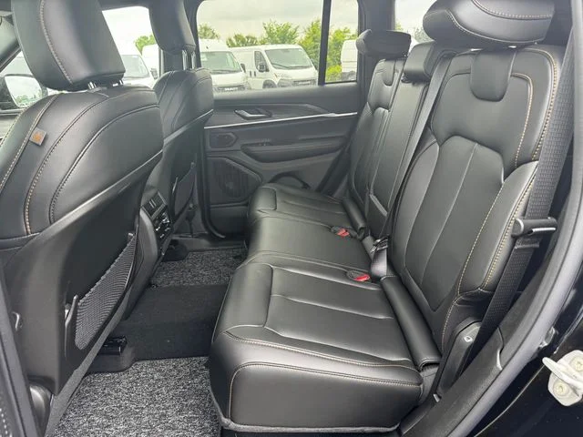 New 2026 Diamond Black Crystal Pearl-Coat Exterior Paint Jeep 85th Anniversary Edition image 20