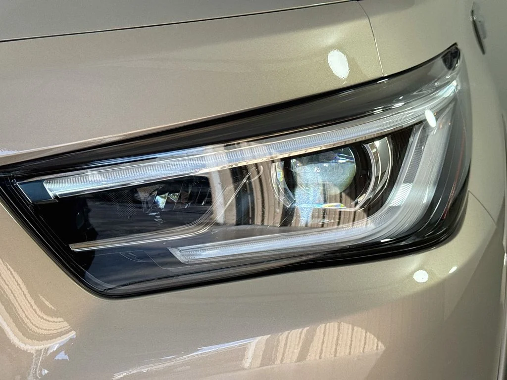 Certified Used 2023 Beige INFINITI Premium Select image 43