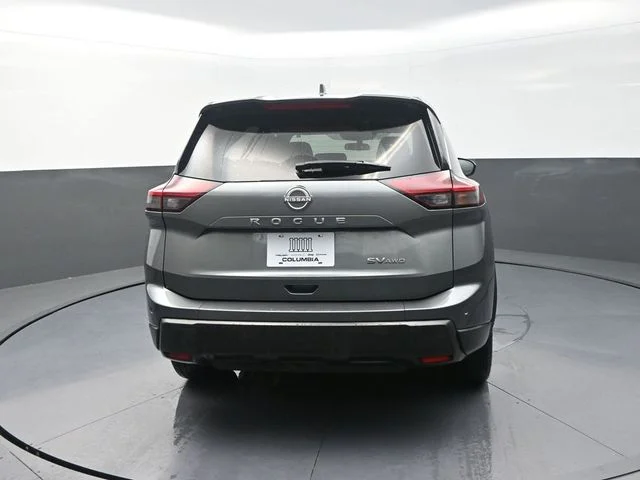 Used 2024 Gray Nissan SV image 8