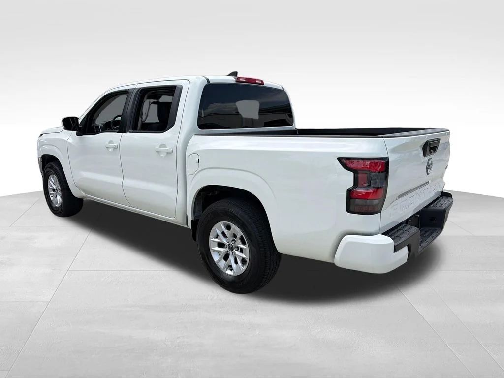Used 2024 White Nissan SV image 5