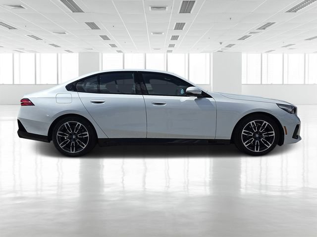 2025 Bmw 530i photo 3