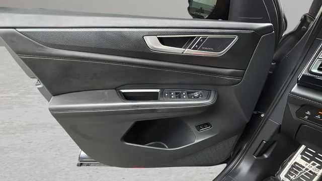 Used 2024 Gray Volkswagen 2.0T SEL Premium R-Line image 17