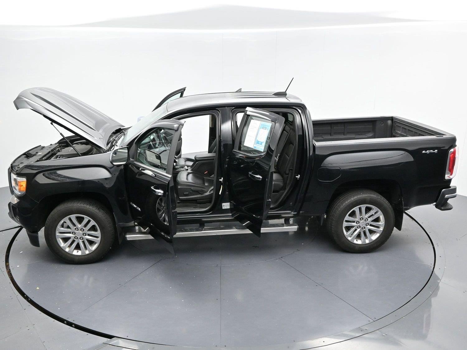 Used 2019 Onyx Black GMC 4WD SLT image 44
