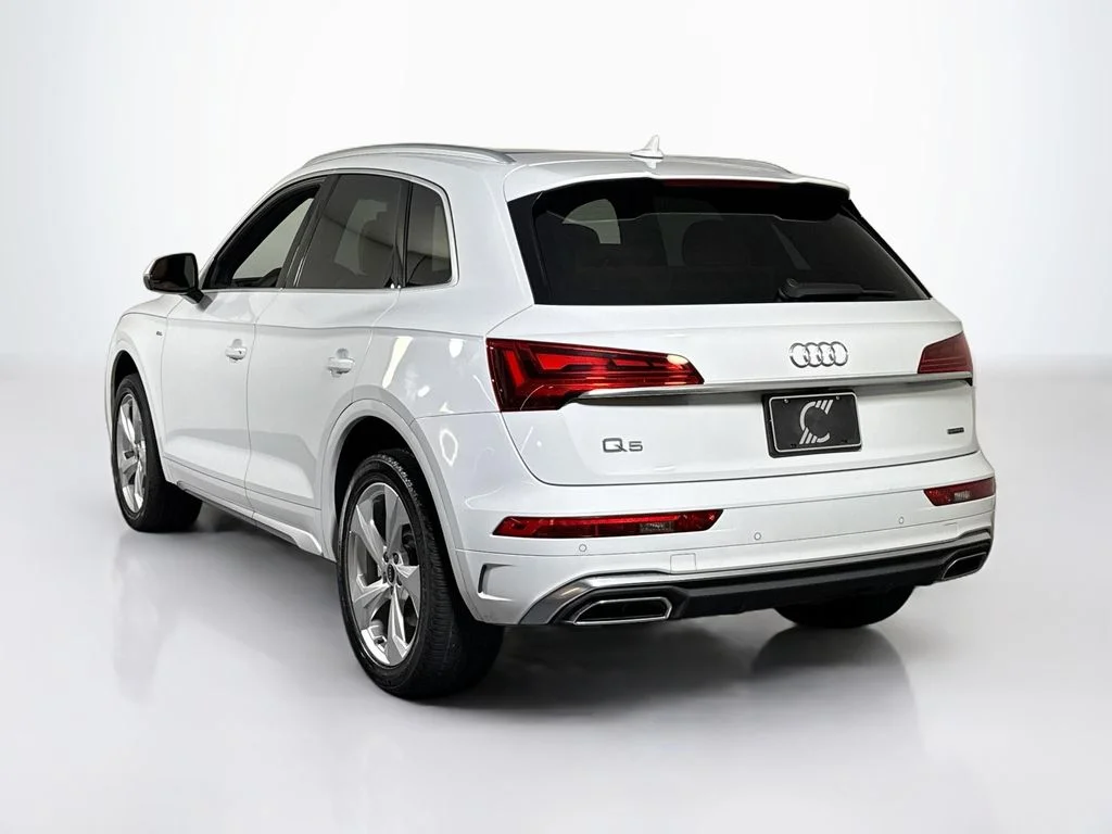 Used 2024 Glacier White Audi 45 S line Premium image 3