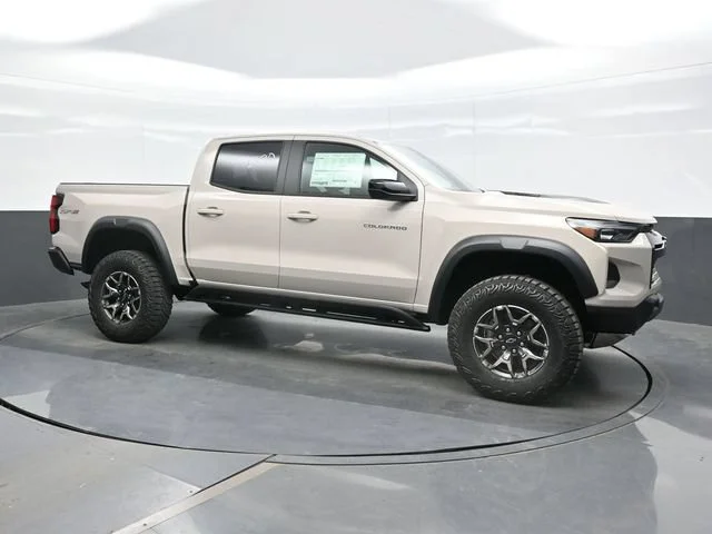 2026 Chevrolet Colorado ZR2 - Photo 7