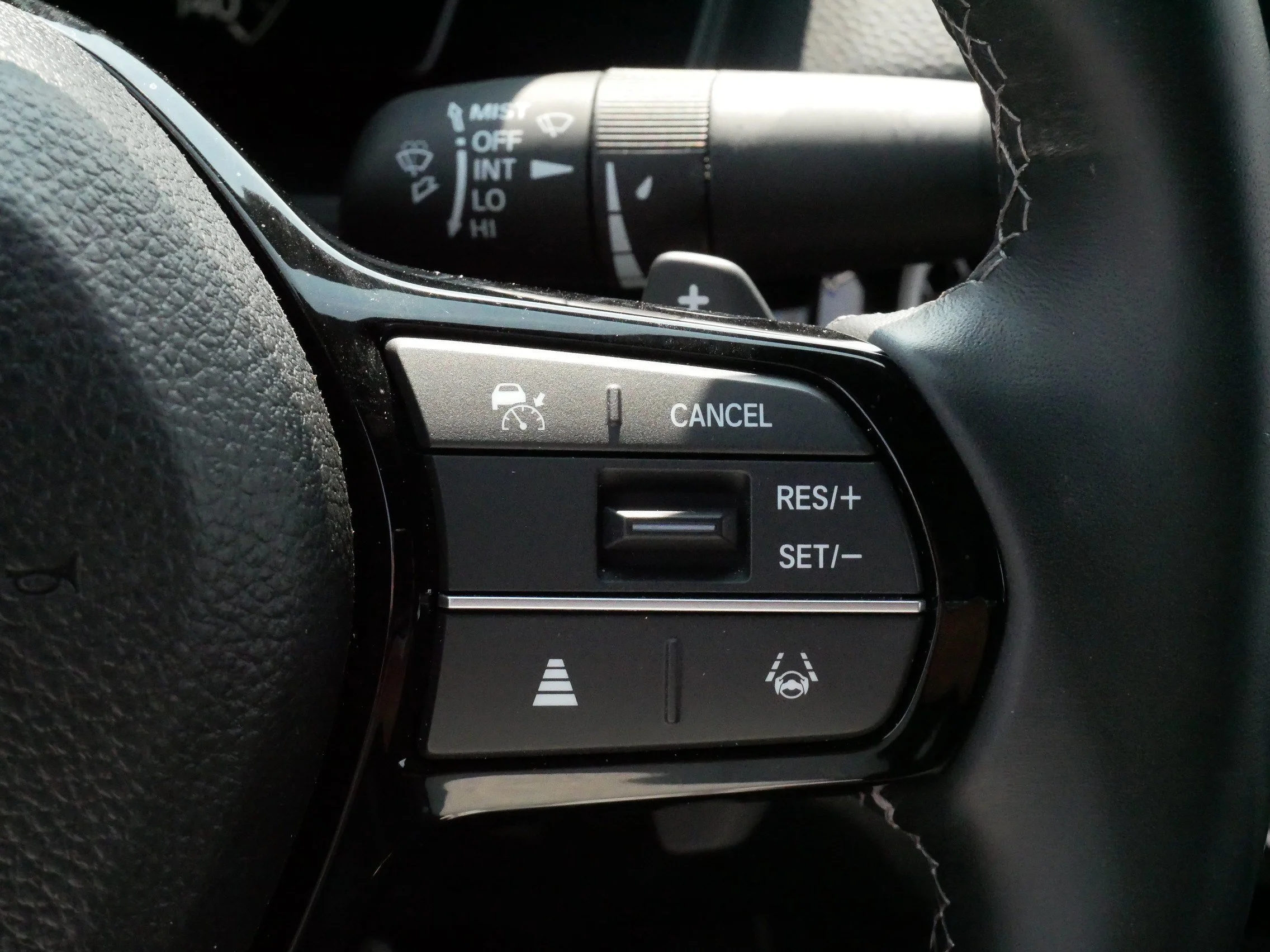 Used 2025 Platinum White Pearl Honda Sport image 26