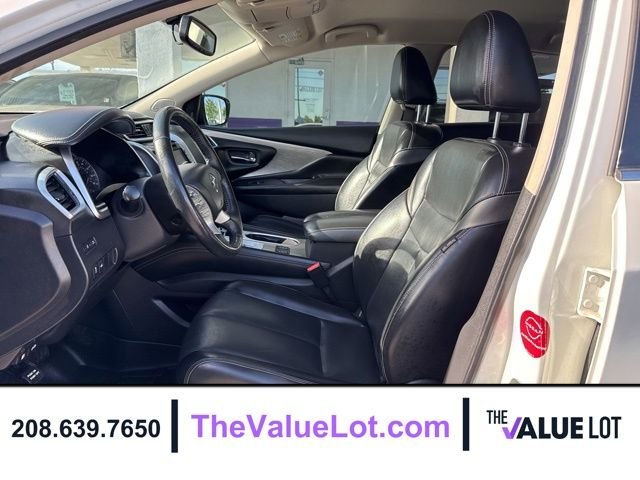 Used 2018 White Nissan SL image 24