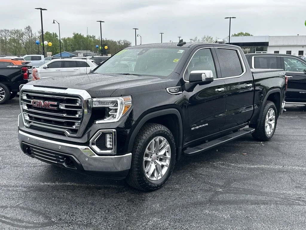Used 2021 Black GMC SLT image 4