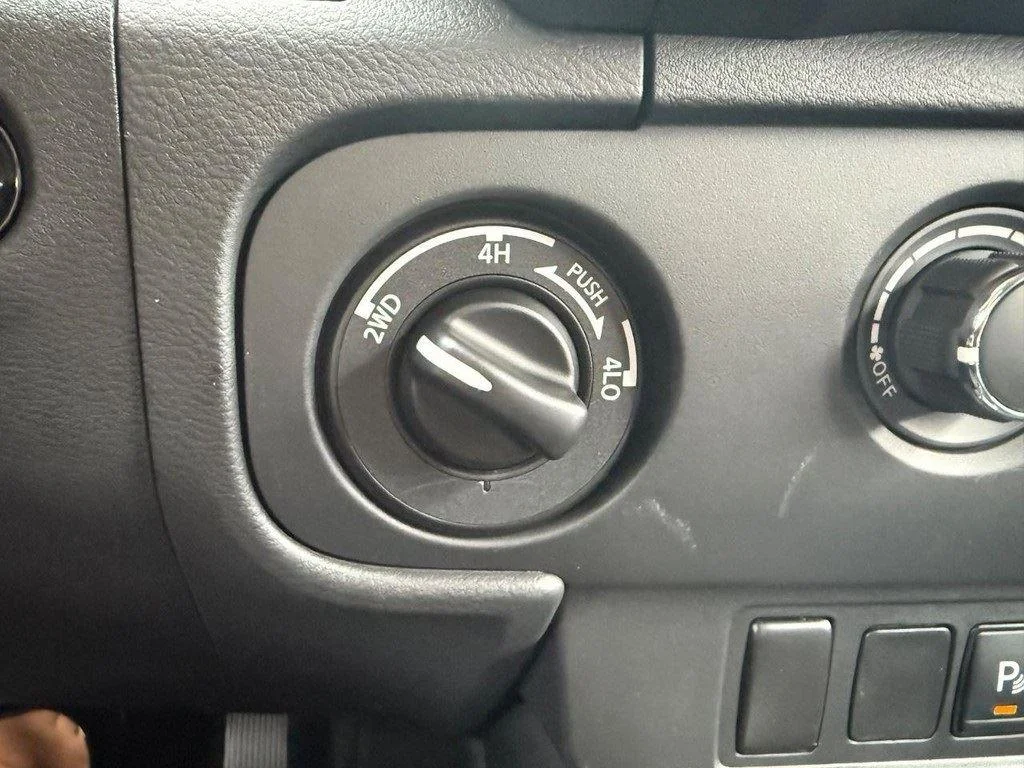 2026 Nissan Frontier SV - Photo 6