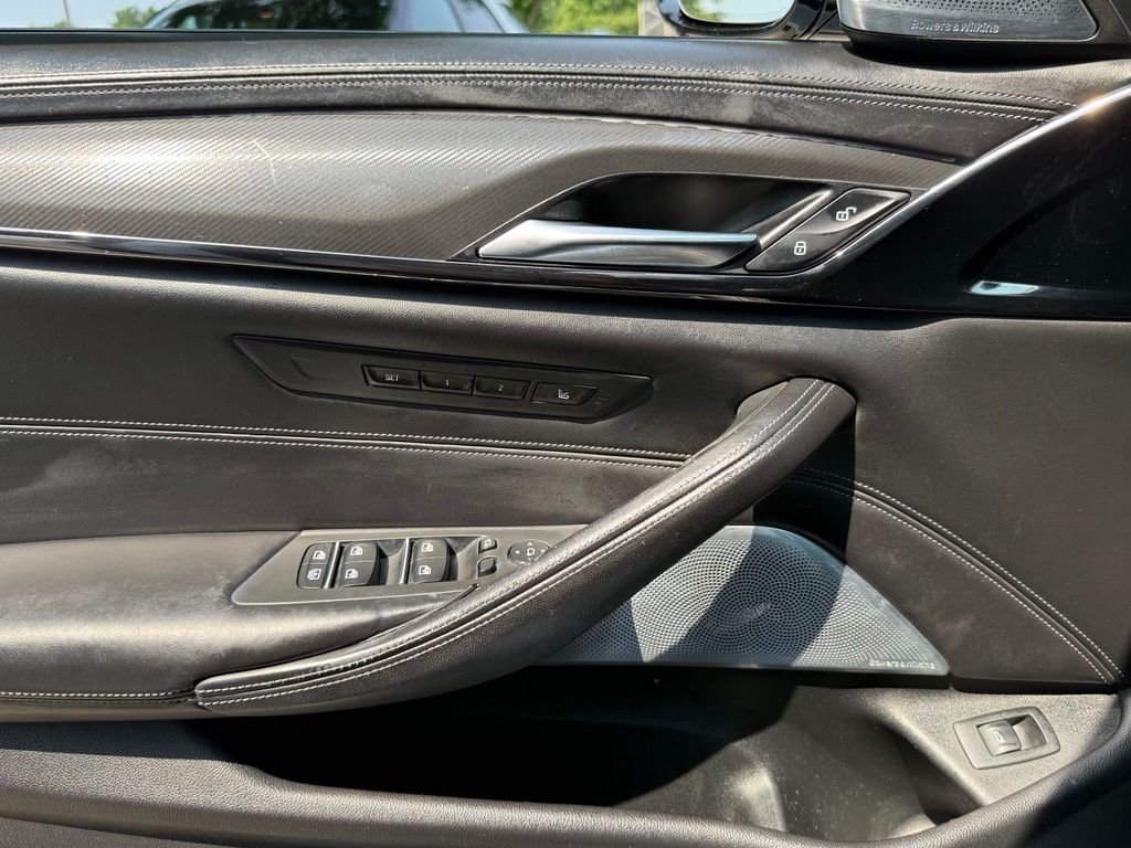 Used 2019 White BMW Competition image 25