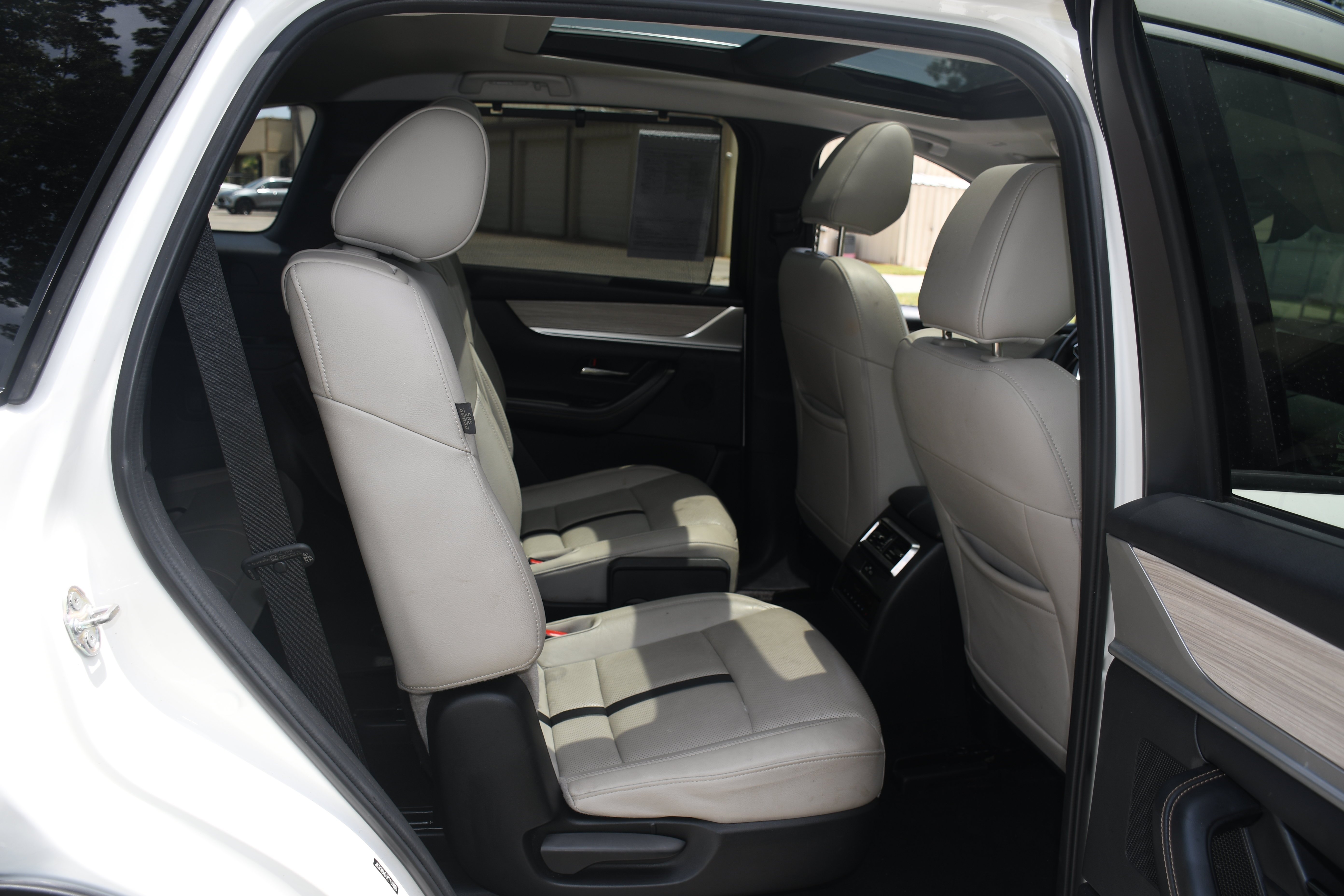 Used 2024 White Mazda 3.3 Turbo Premium image 19