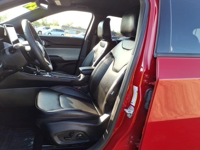Used 2024 Red Jeep Latitude Lux image 12