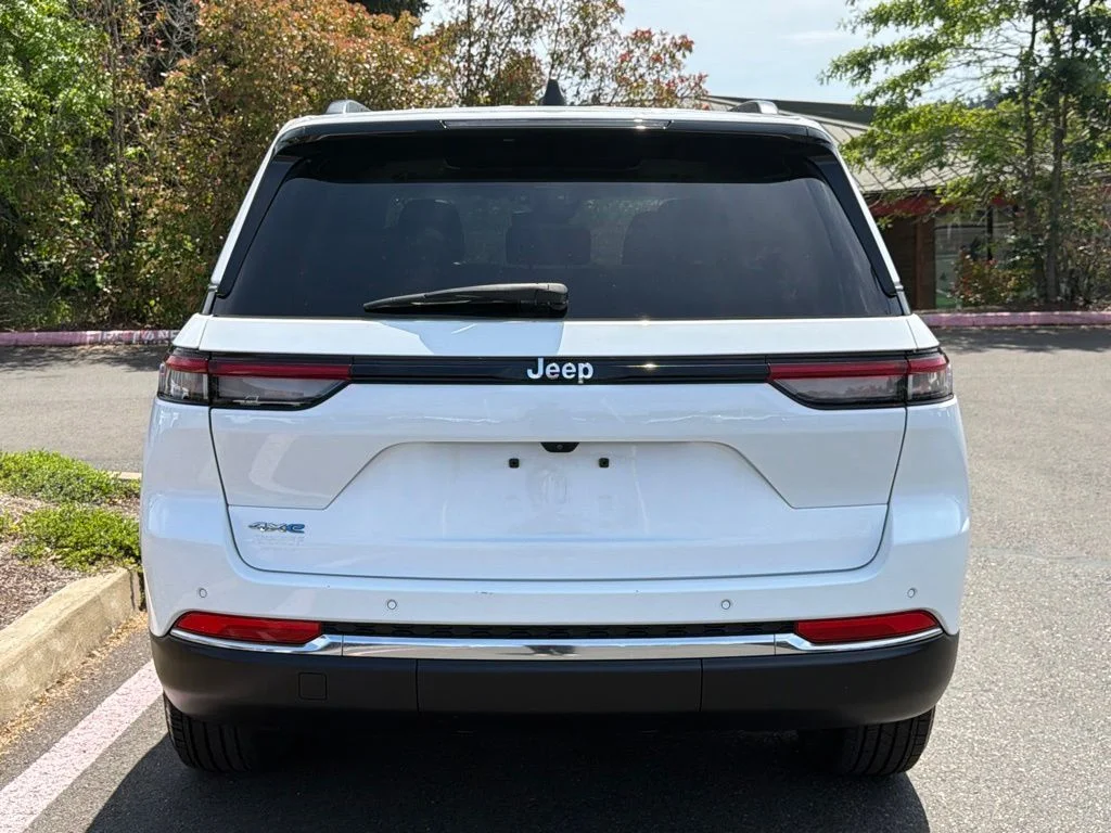 Used 2023 White Jeep 4xe image 6