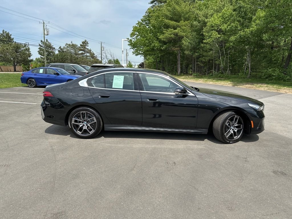 Used 2026 Black Sapphire Metallic BMW 530i xDrive image 8