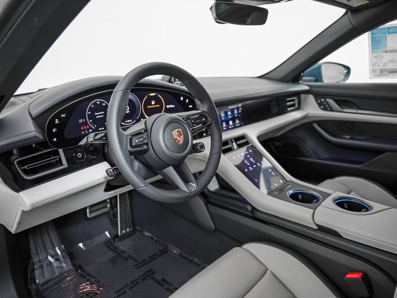 New 2026 PALE BLUE Porsche 4S image 4