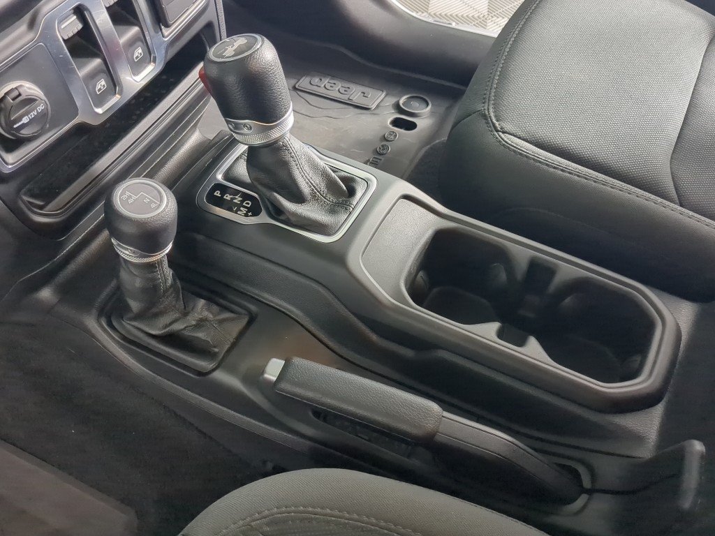 2023 Jeep Wrangler 2-Door Sport S - Photo 19