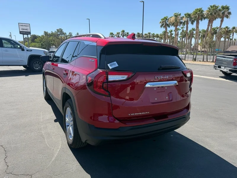 Used 2024 Volcanic Red Tintcoat GMC SLE image 5