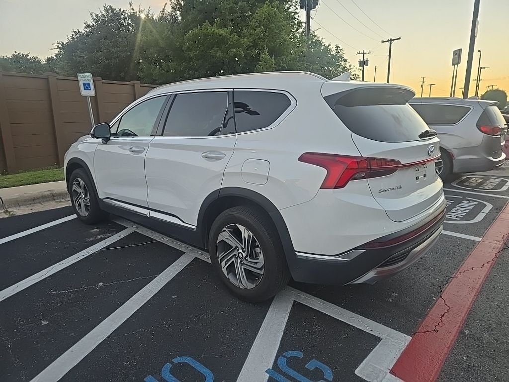 Used 2023 White Hyundai SEL image 4
