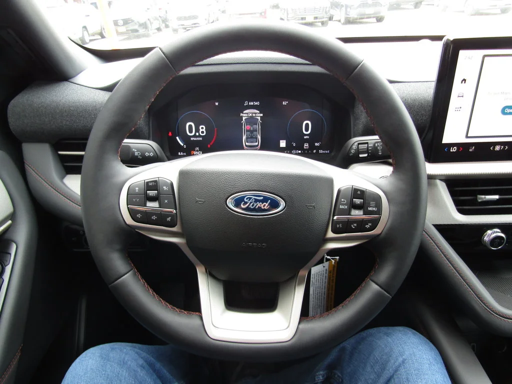 New 2027 Avalanche Gray Ford Active image 27