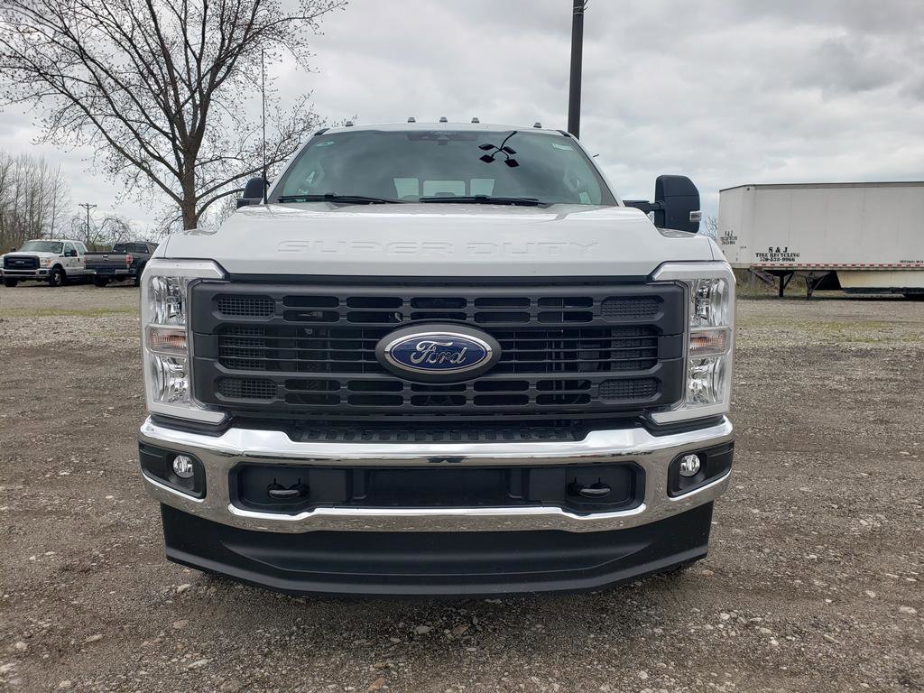 New 2026 Oxford White Ford F-250® XL image 9