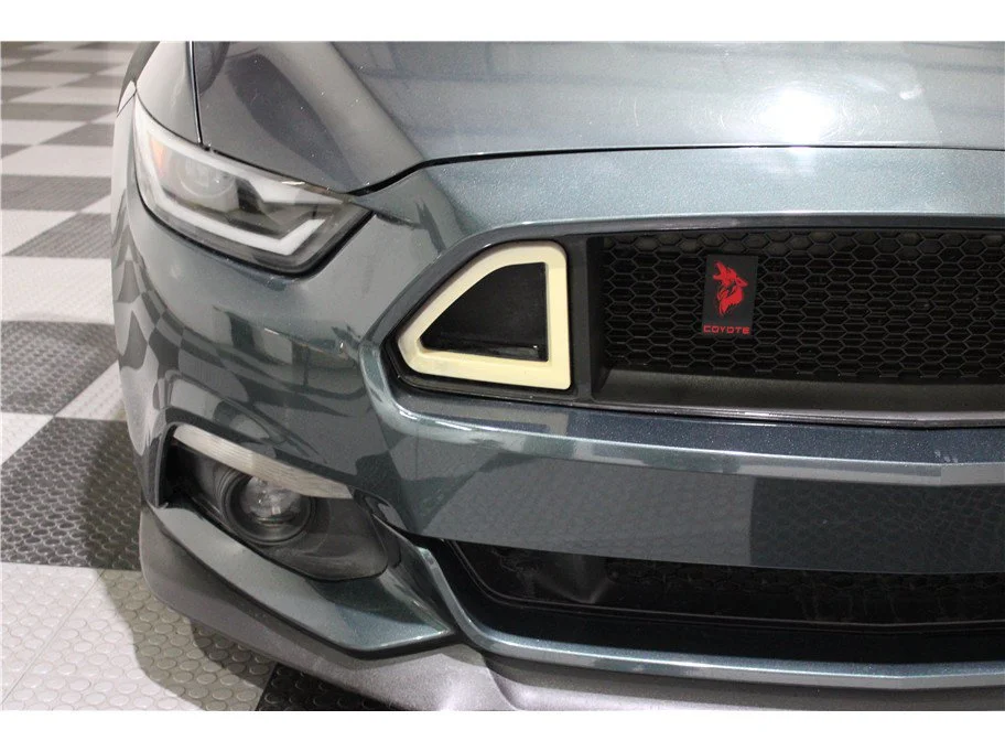 Used 2015 Gray Ford GT Premium Coupe 2D image 8