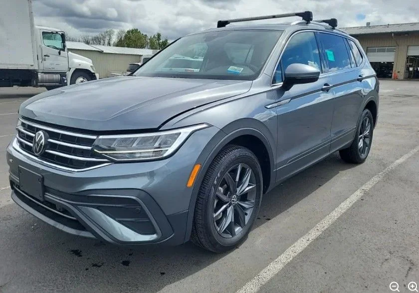 2022 Volkswagen Tiguan 2.0T SE 4Motion's photo