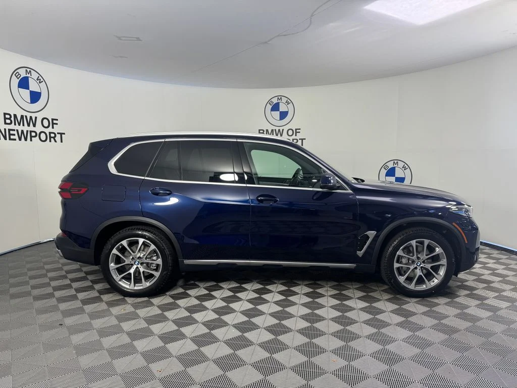 Used 2026 Blue BMW xDrive40i image 7