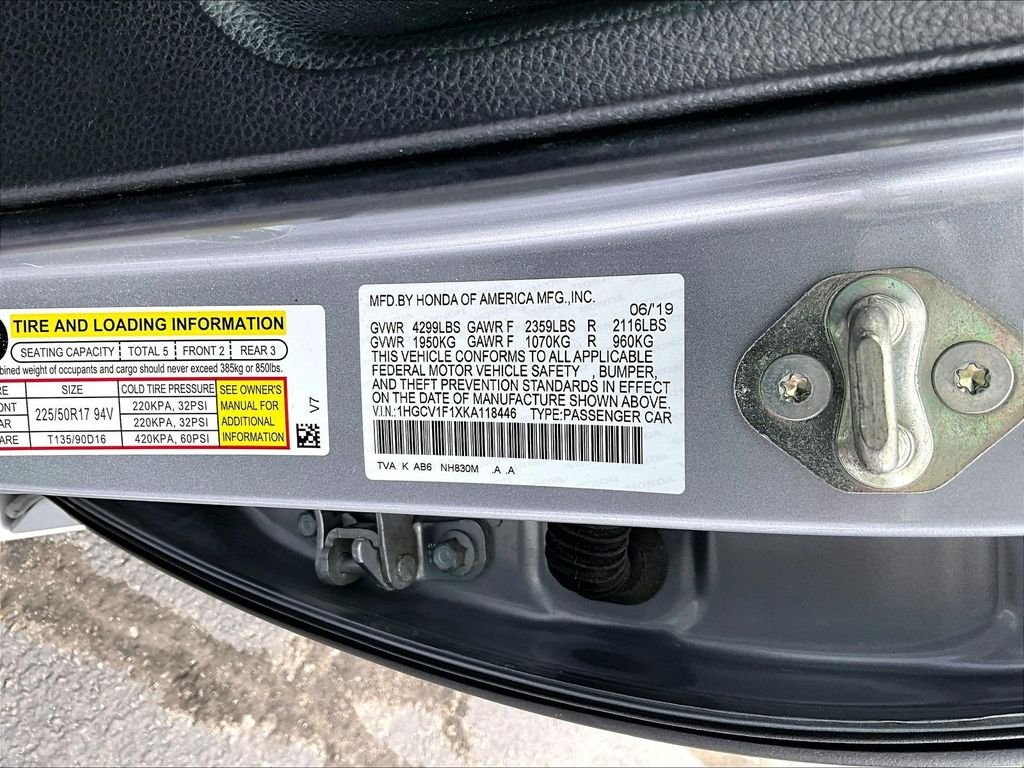 Used 2019 Silver Honda LX image 9